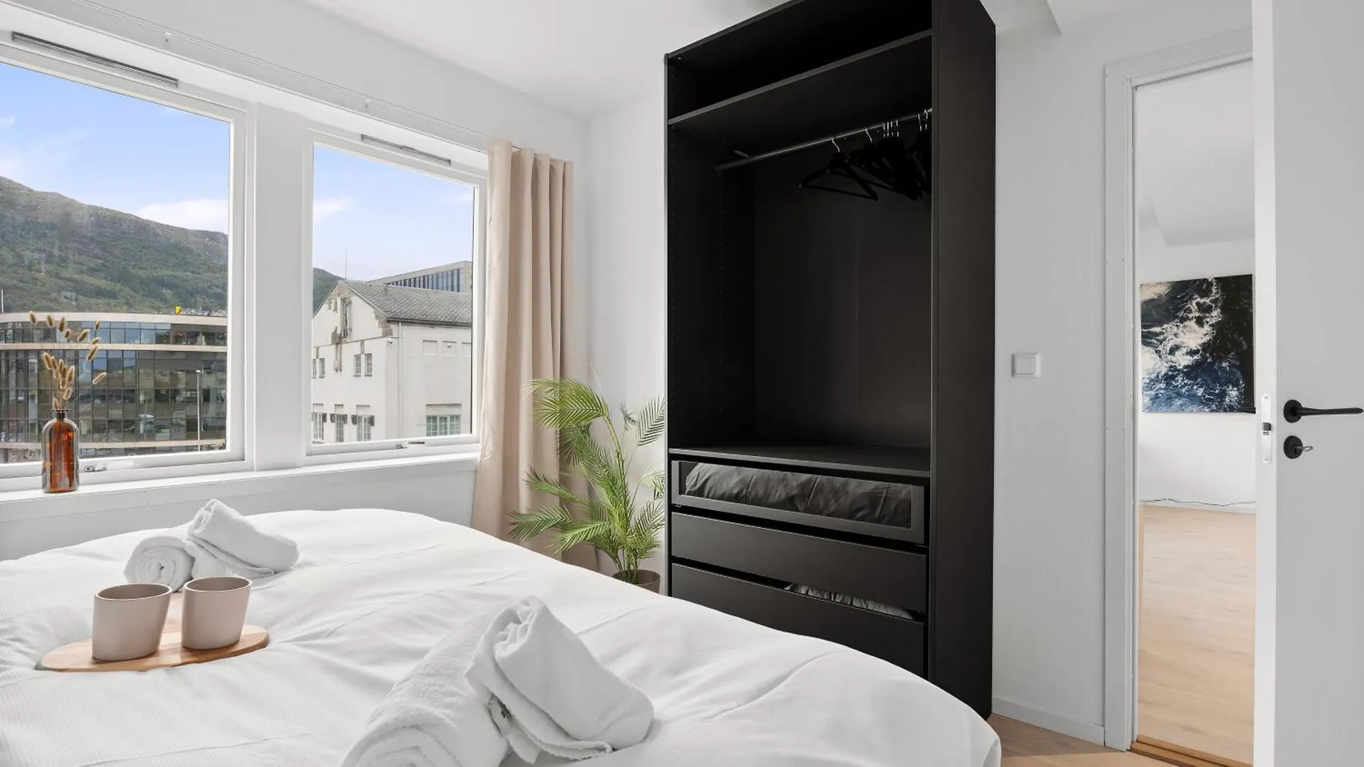 Pergola - 5Min To Facilities- Family Friendly Apartment Bergen