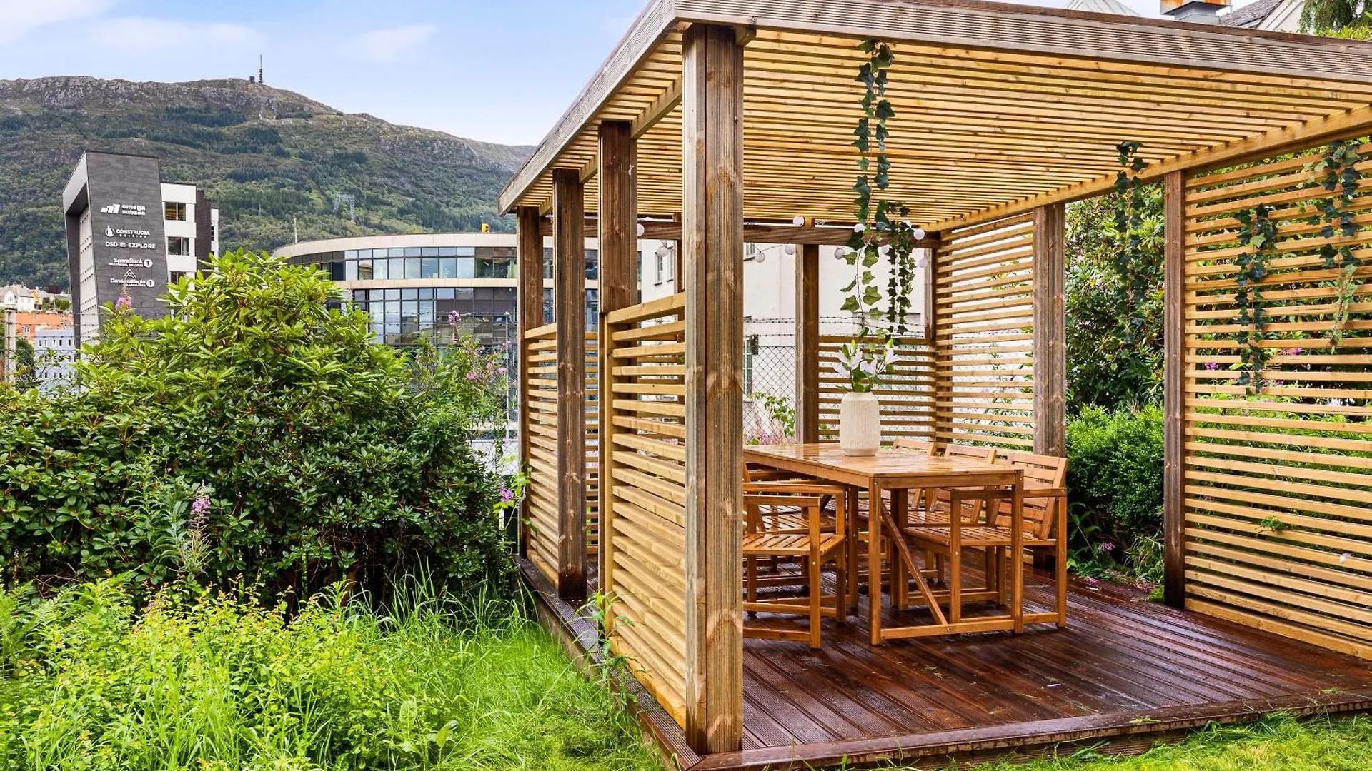 Ferienwohnung Pergola - 5Min To Facilities- Family Friendly Bergen Apartment